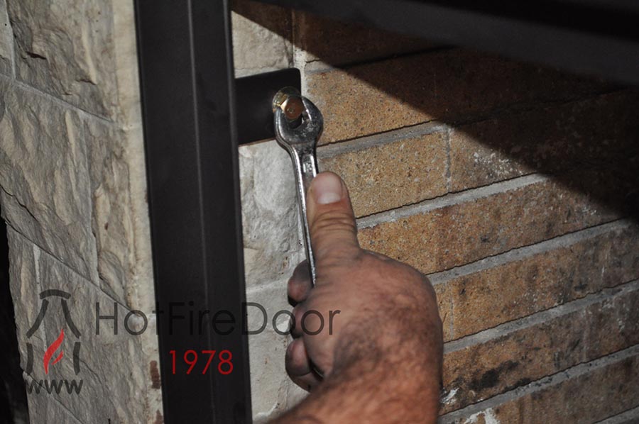 Cerrar la chimenea con puerta